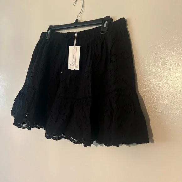 Ghanda Black Mini Skater Skirt with Ruffled Tiered Design - Picture 2 of 3